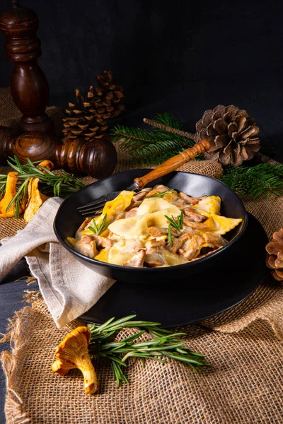 Chanterelles Pasta Cream Sauce — Stock Photo, Image