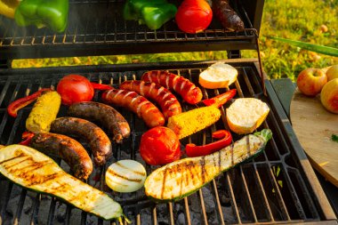 grilled sausage with pickles