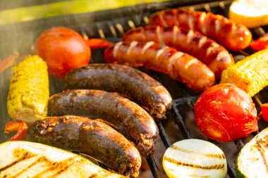 grilled sausage with pickles