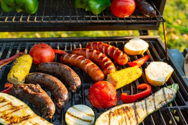 grilled sausage with pickles