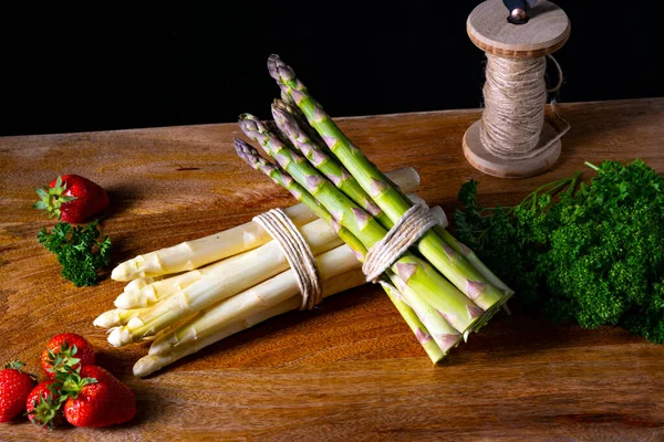 Groene Witte Asperges Tafel — Stockfoto