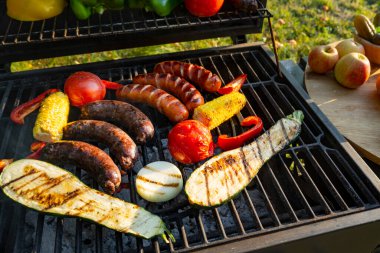 grilled sausage with pickles