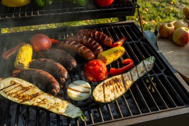 grilled sausage with pickles