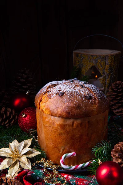 Panettone Ένα Ιταλικό Χριστουγεννιάτικο Γλυκό Ψωμί — Φωτογραφία Αρχείου