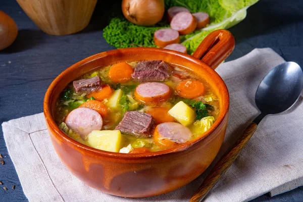 Delicious Savoy Cabbage Stew Rustic Bowl — Stock Photo, Image