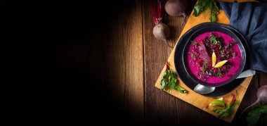 Dereotlu ve limonlu kırmızı borzcz