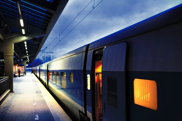 Kırmızı Tren Garı