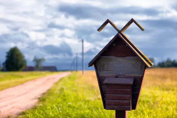 Old mailbox near the road — Stock Photo, Image