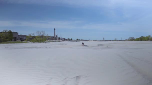 Vinden Driver Sand Längs Den Baltiska Stranden Klimatförändringen Sker Varje — Stockvideo