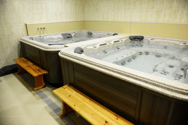 A szállodában jacuzzi fürdő — Stock Fotó