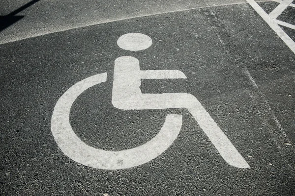 Parking place for the disabled with sign — Stock Photo, Image