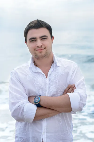 Hombre en la playa — Foto de Stock