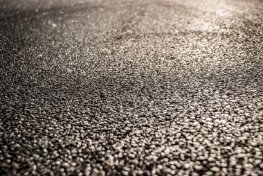 Asfalt yolu üzerinden günbatımı