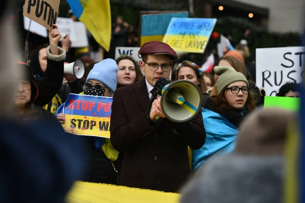 New York Usa Februar 2022 Ukrainische Bürger Protestieren New York — kostenloses Stockfoto