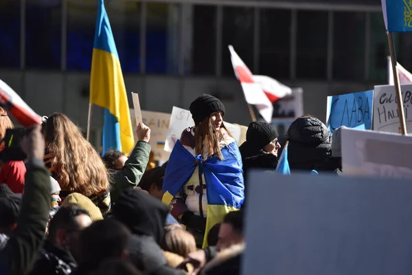 Νεα Υορκη Ηπα Φεβρουαριου 2022 Διαδηλώσεις Ουκρανών Πολιτών Στην Πλατεία — Δωρεάν Φωτογραφία
