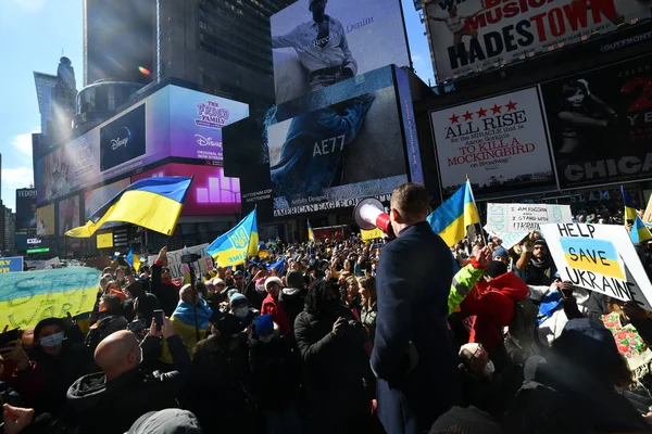 New York Usa Februari 2022 Oekraïense Burgers Protesteren New York — Gratis stockfoto