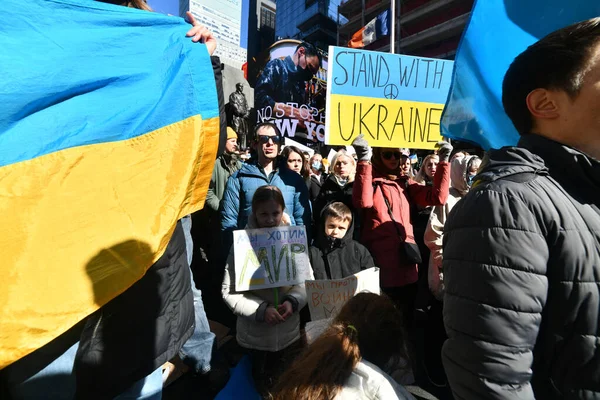 Nueva York Febrero 2022 Protestas Ciudadanos Ucranianos New York City — Foto de stock gratis