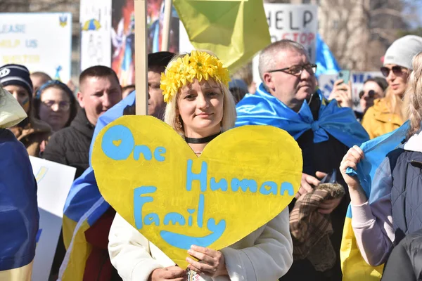 Washington Sua Februarie 2022 Cetățenii Ucraineni Protestează Washington Lângă Casa — Fotografie de stoc gratuită