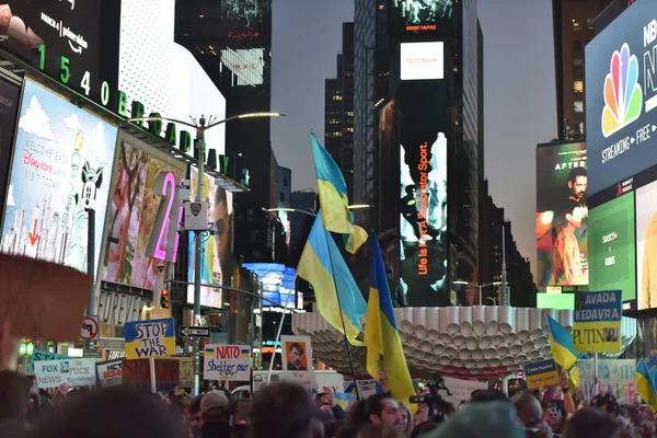 New York City Usa Maart 2022 Oekraïense Burgers Protesteren Times — Gratis stockfoto