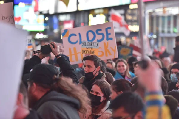 New York City Usa Maart 2022 Oekraïense Burgers Protesteren Times — Gratis stockfoto