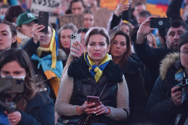 New York City Usa März 2022 Ukrainische Bürger Protestieren Auf — kostenloses Stockfoto