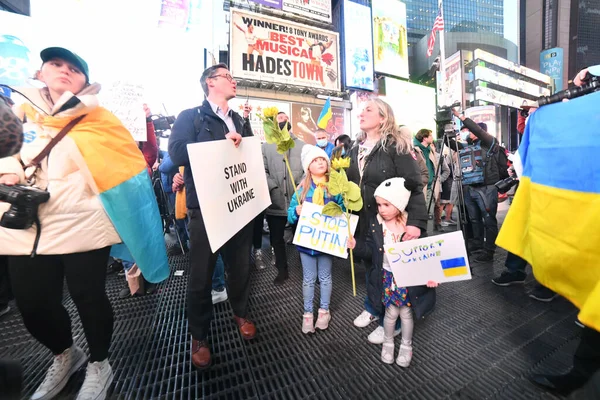 New York City Usa March 2022 Ukrán Állampolgárok Tiltakoznak Times Jogdíjmentes Stock Fotók