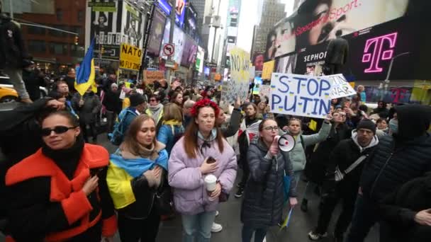 New York City Usa March 2022 Ukrajinští Občané Protestují Times — Stock video