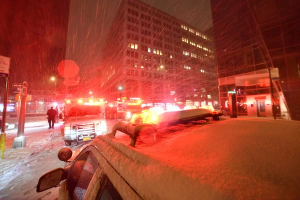 Nypd Fdny Emergency Scene New York City Snow Storm Covers — Stock Photo, Image