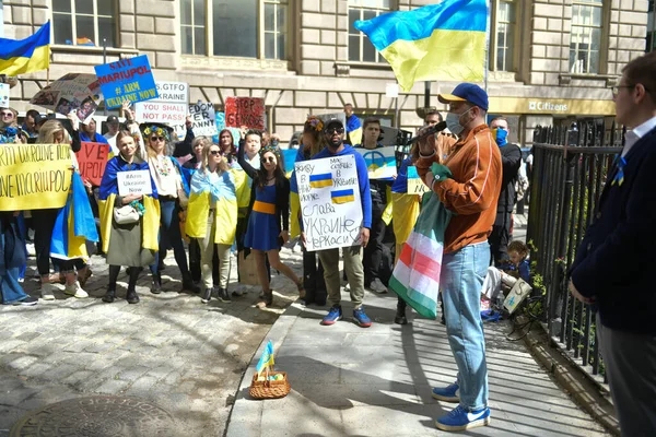 New York City Usa April 2022 Ukrainian Citizens Protests Wall — стоковое фото