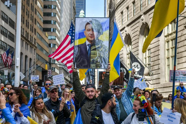 New York City Usa April 2022 Ukrainian Citizens Protests Wall — Stock Fotó
