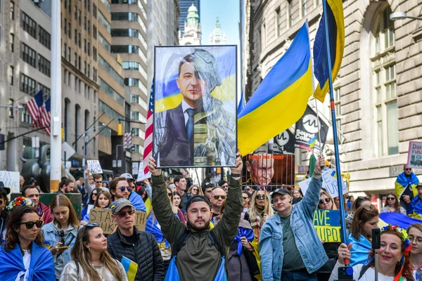 New York City Usa April 2022 Ukrainian Citizens Protests Wall — Fotografie, imagine de stoc