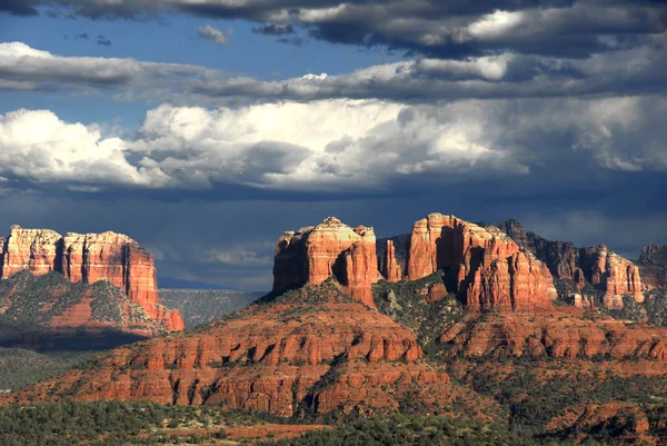 Katedraali Rock Sedona Arizona — kuvapankkivalokuva