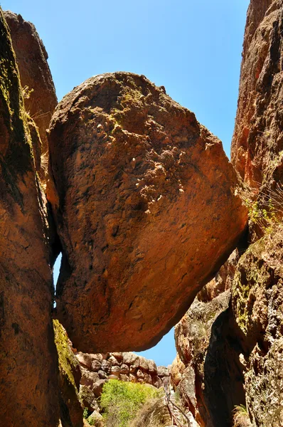 Pinnacles національного парку ведмідь Gulch стежка — стокове фото