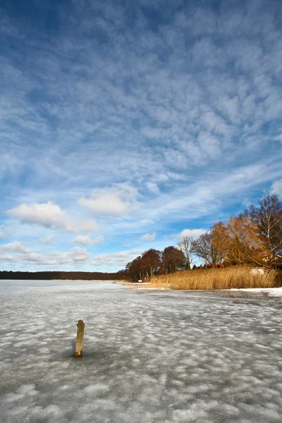 Iced lake — Stock Photo, Image