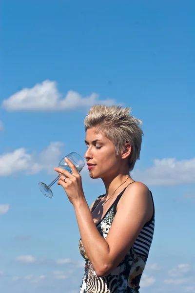 Girl drinking water — Stock Photo, Image