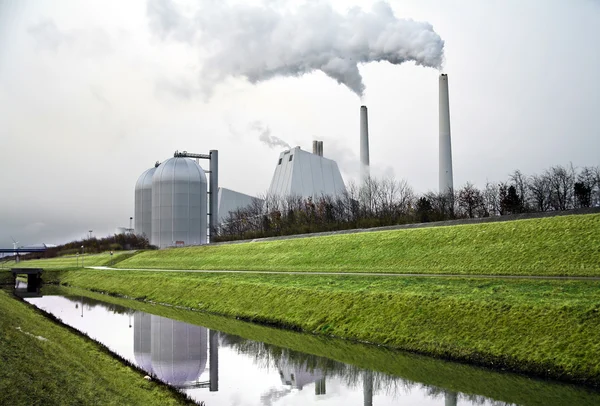 Moderne fabriek in Denemarken voor stadsverwarming — Stockfoto