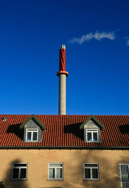 Energianläggning i Danmark baserat på skräp brinnande — Stockfoto