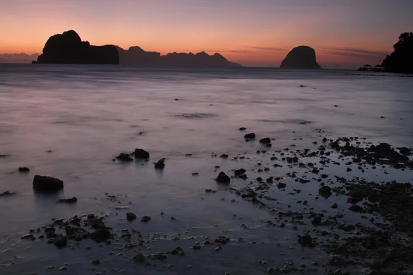 Sunset at the beach of the Koh Ngai island Thailand — Stock Photo, Image