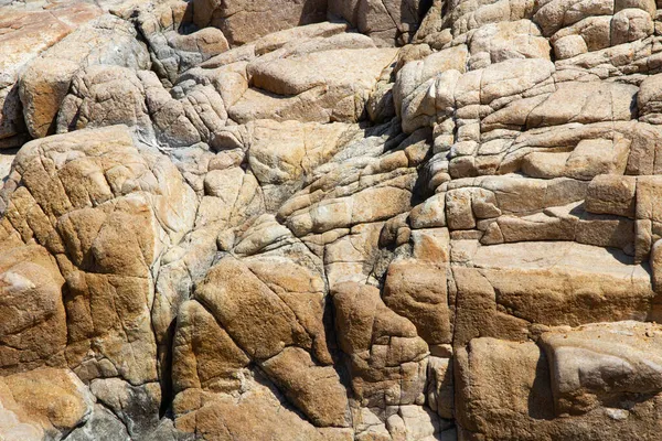 阿尔加约拉村海滩上的岩石或巴莱涅科西嘉镇的岩石 — 图库照片