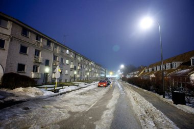 Danimarka 'da bir köyde gece manzarası.