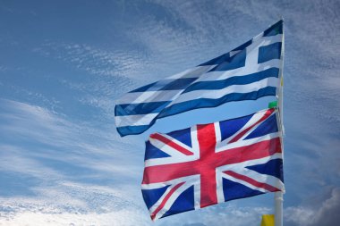 Yunan bayrağı yazın Yunanistan 'da Mora dilinde