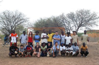 burkina Faso Fransız öğrenciler ziyaret