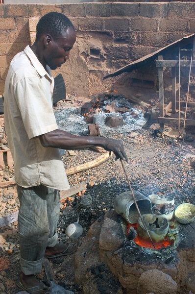 The work of Bronze in Burkina Faso