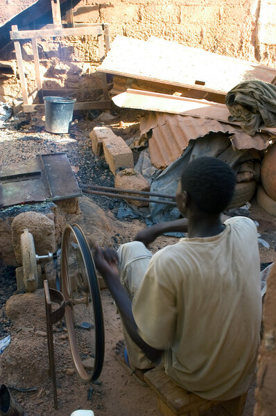 The work of Bronze in Burkina Faso