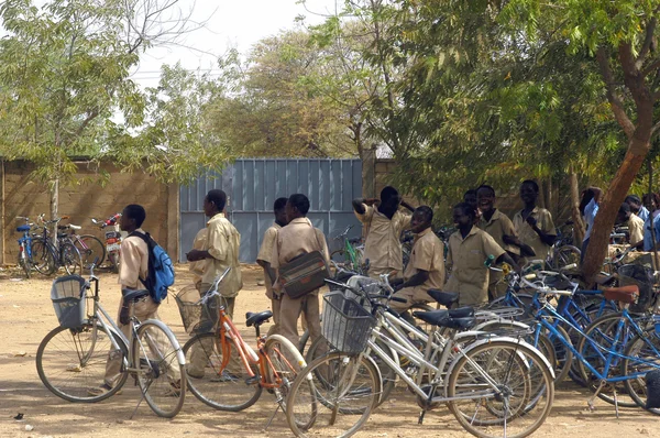 学生的 bicycles — 图库照片