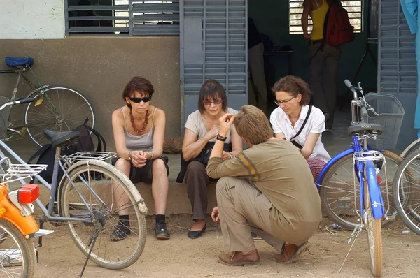 Visit French schoolboys in Burkina Faso — Stock Photo, Image