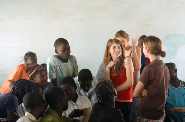 Besuch französischer Schüler in der Burkina faso — Stockfoto