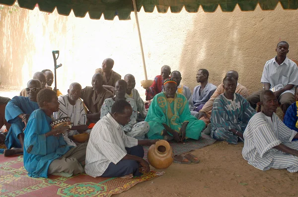 Einführung eines gewöhnlichen Häuptlings in der Burkina faso — Stockfoto