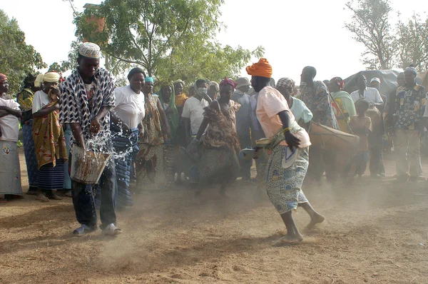 Установление обычного шефа в Буркина-Фасо — стоковое фото