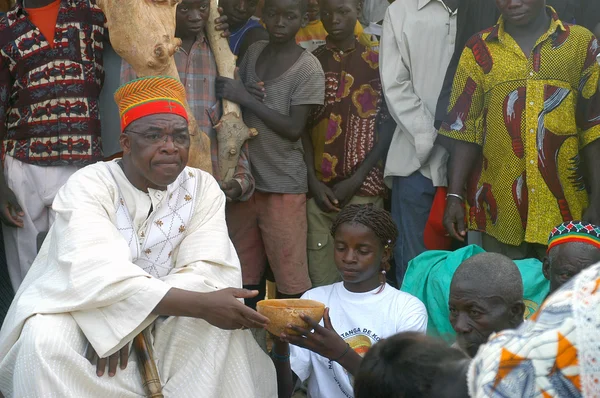 Estabelecimento de um chefe habitual em Burkina Faso — Fotografia de Stock